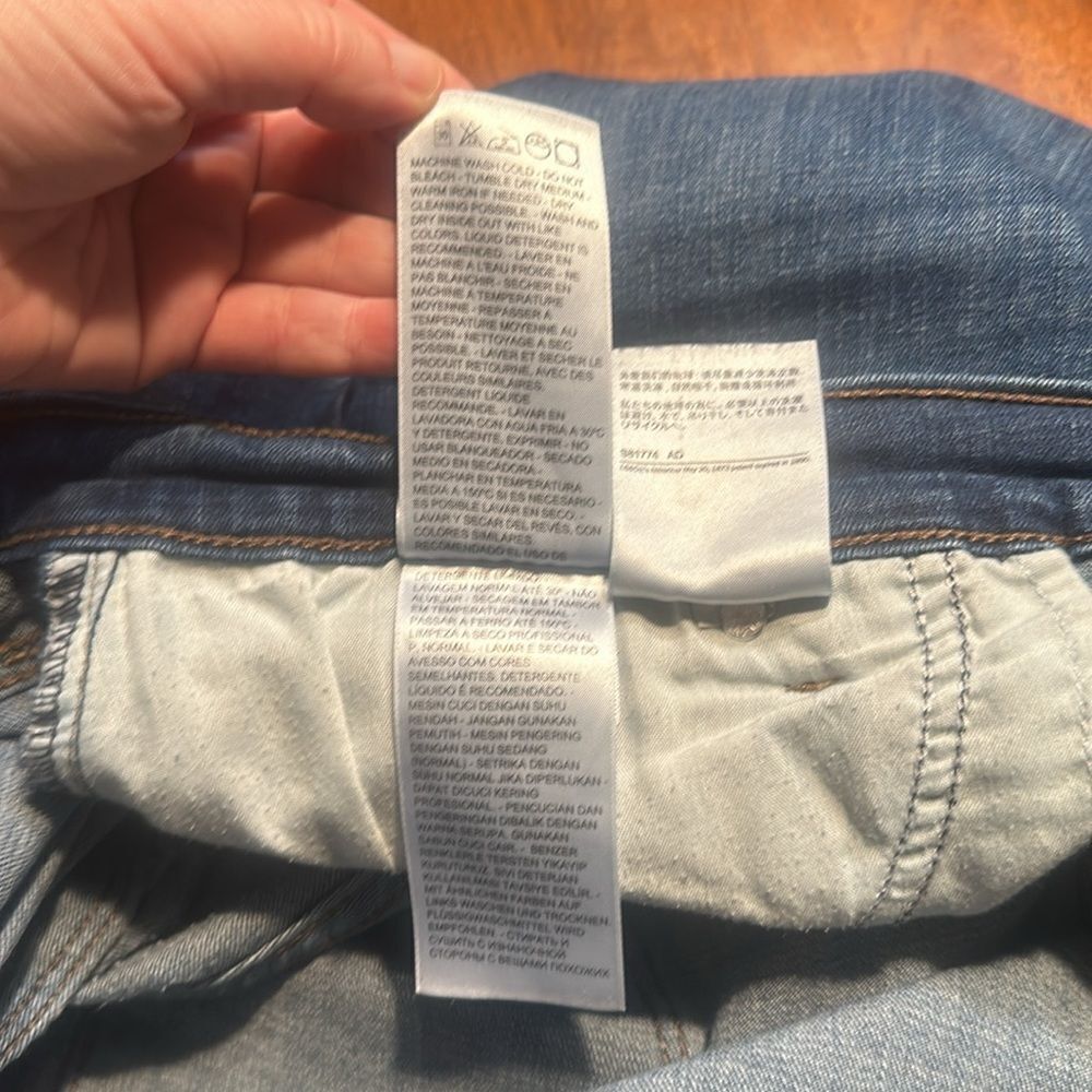 Levi’s jeans 22W (6029) - Picture 9 of 9